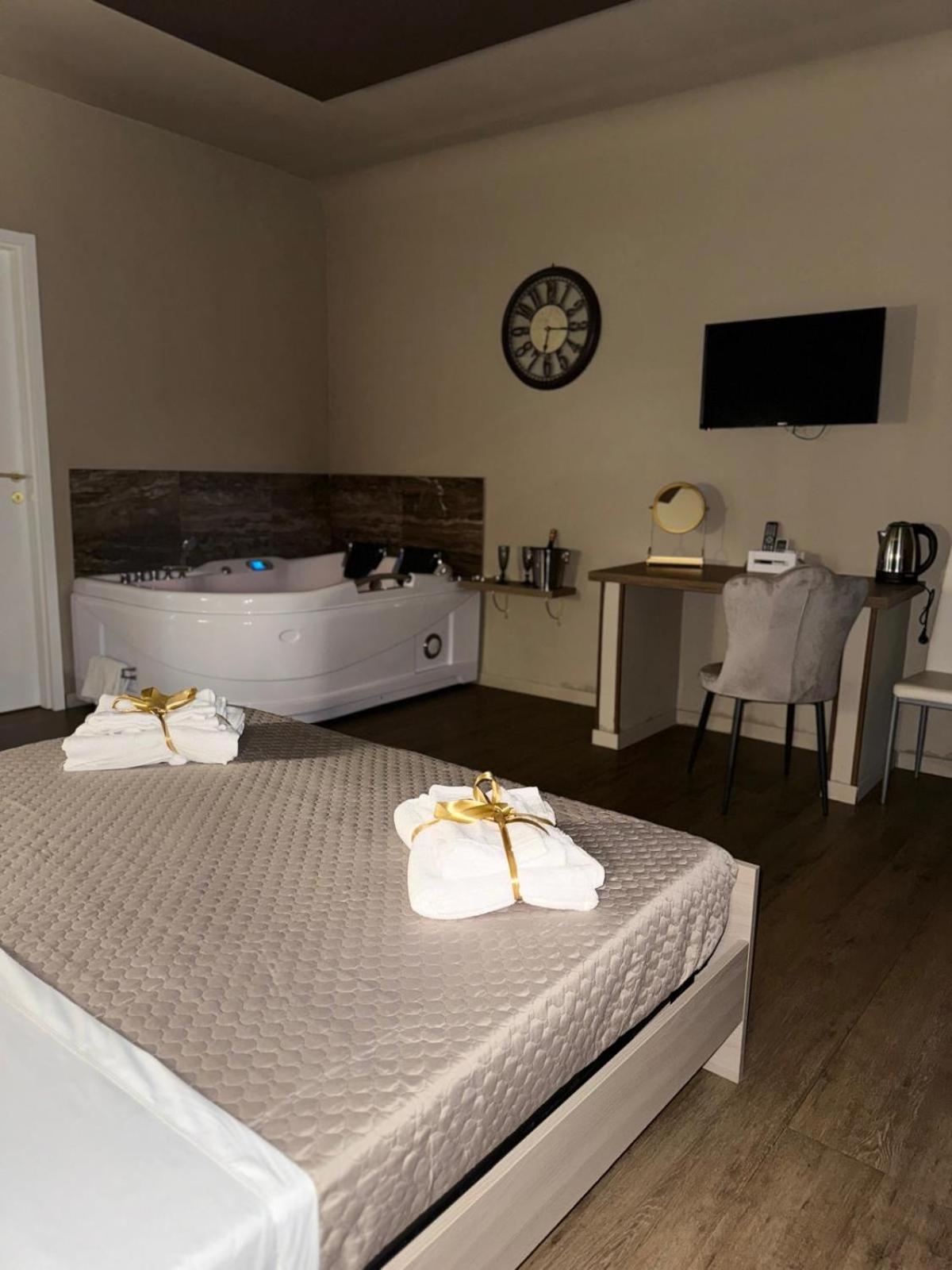 פלרמו Bibi Rooms And Suite מראה חיצוני תמונה